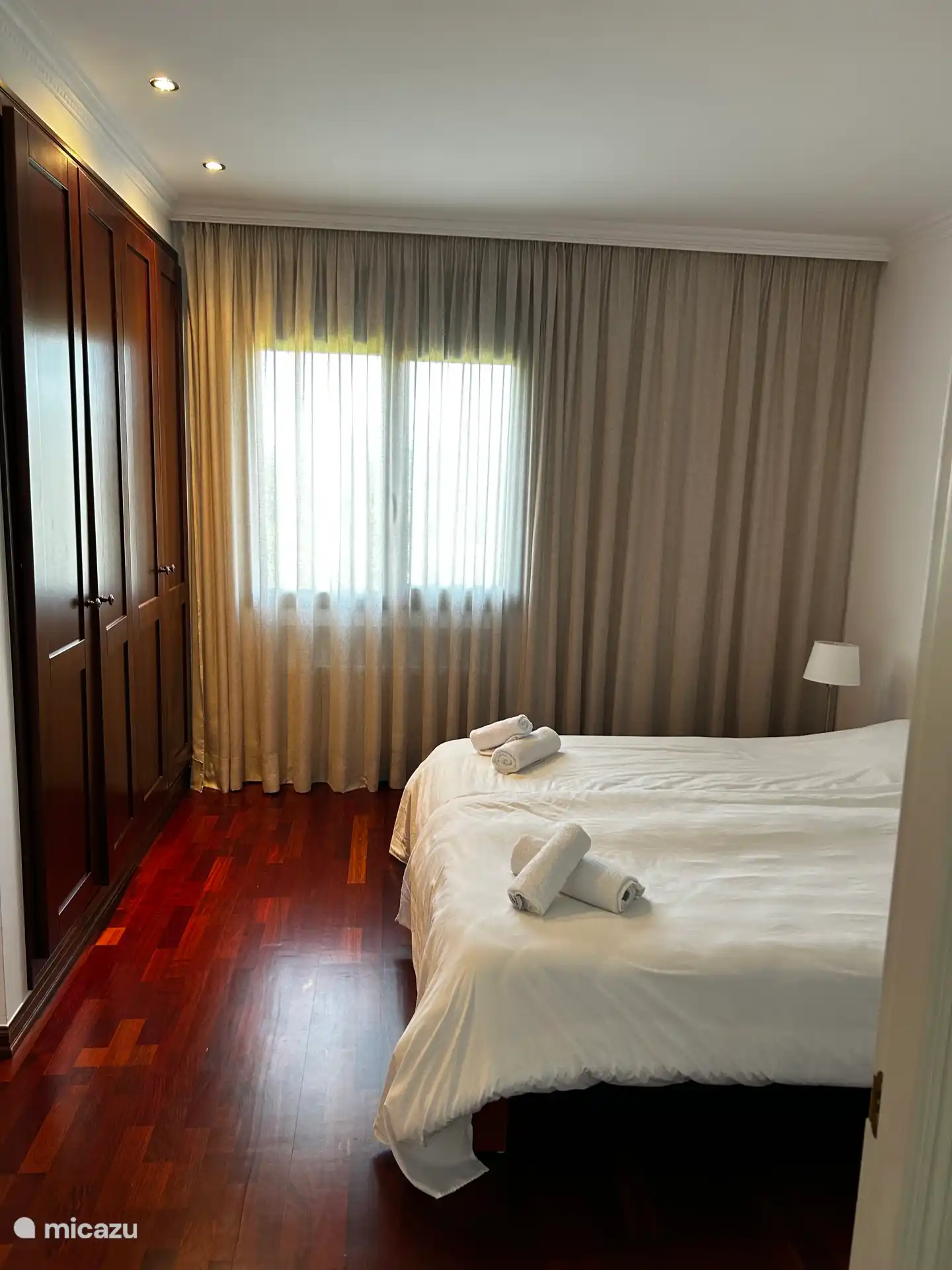 Chambre avec salle de bain privée