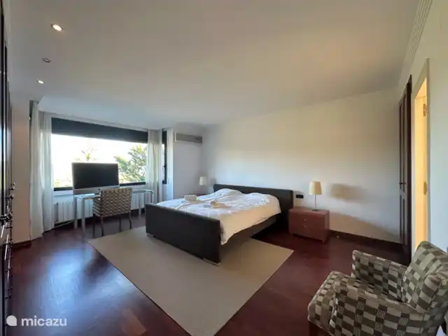 Vila Golf Costa Brava | Espagne, Costa Brava, Santa Cristina d'Aro - villa Chambre principale avec climatisation et salle de bain en suite