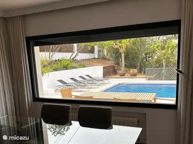 Vila Golf Costa Brava | Espagne, Costa Brava, Santa Cristina d'Aro - villa Salle à manger avec vue sur la piscine