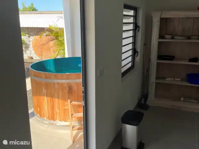 BohoGarden B - Fully airconditioned huren in Curaçao, Banda Ariba (oost), Jan Thiel - appartement Elk appartement heeft zijn eigen (zonverwarmde) Tub.