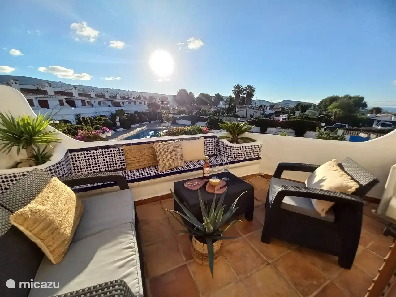 Dachterrasse
- Von hier aus kann man das Mittelmeer sehen.