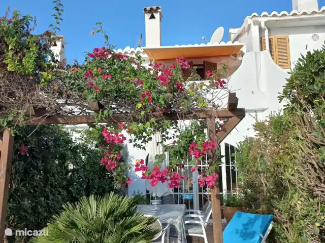Casa Elsa Moraira huren in Spanje, Costa Blanca, Moraira - vakantiehuis Vooraanzicht vakantiehuis.