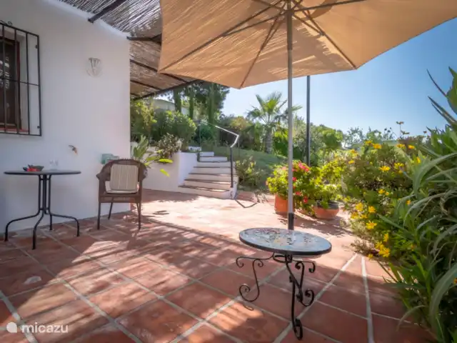 vakantiehuis huren in Spanje, Andalusië, Cómpeta – Finca Galliano Terras bij de Voordeur