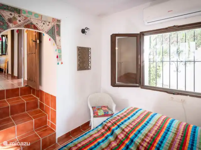 vakantiehuis huren in Spanje, Andalusië, Cómpeta – Finca Galliano Slaapkamer 2 met Queen size bed (160x200cm)