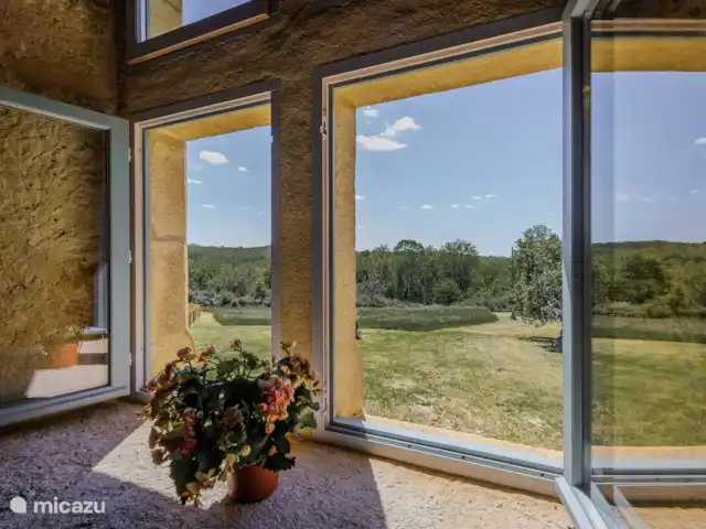 Puymilanne | France, Dordogne, Génis - maison de vacances Portes-fenêtres donnant sur le jardin
