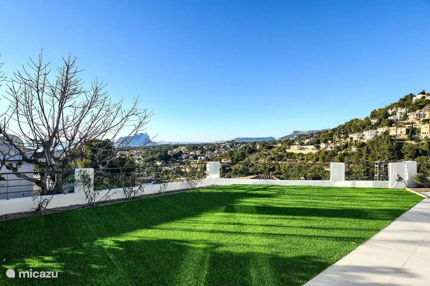 der Garten unten in der Nähe der 3 Schlafzimmer