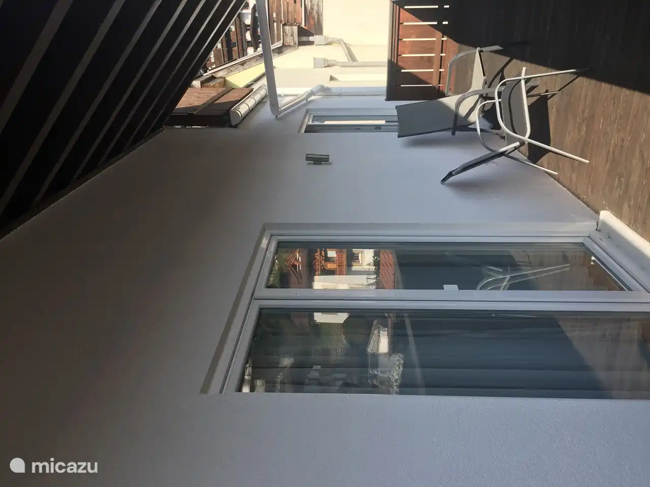 The balcony of the bedrooms