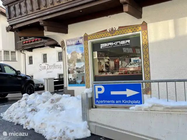 Alpenfun_r_und_l en Austria, Tirol, Fulpmes - apartamento El apartamento está situado encima de una tienda. Hay un garaje privado con aparcamiento privado.