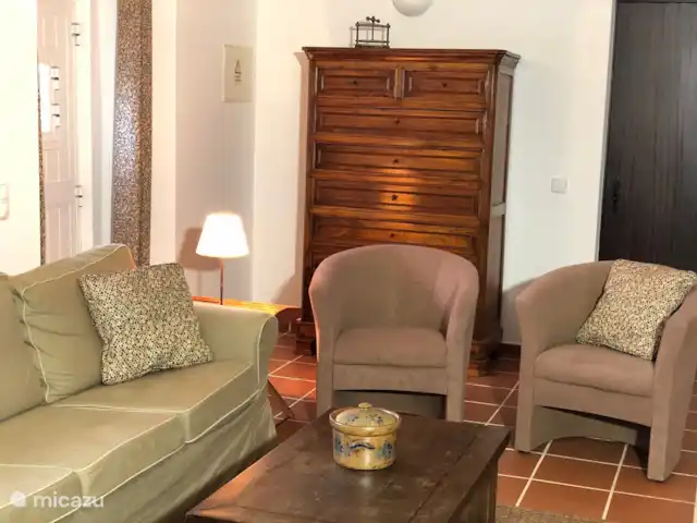 Quinta Da Cabana huren in Portugal, Costa de Prata, Salir de Matos - vakantiehuis Gezellige zithoek met aparte fauteuils en een 3-zit bank