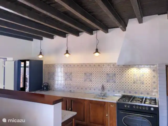 Quinta Da Cabana huren in Portugal, Costa de Prata, Salir de Matos - vakantiehuis Ruime keuken met groot gasfornuis met oven. Koelkast met vriesvak en alle benodigdheden