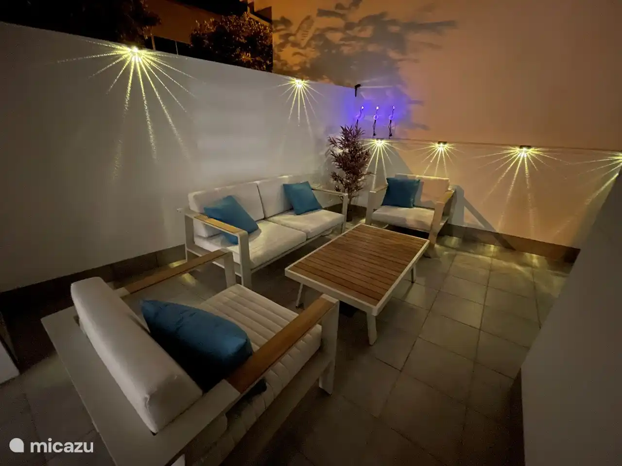 Terrasse arrière avec salon