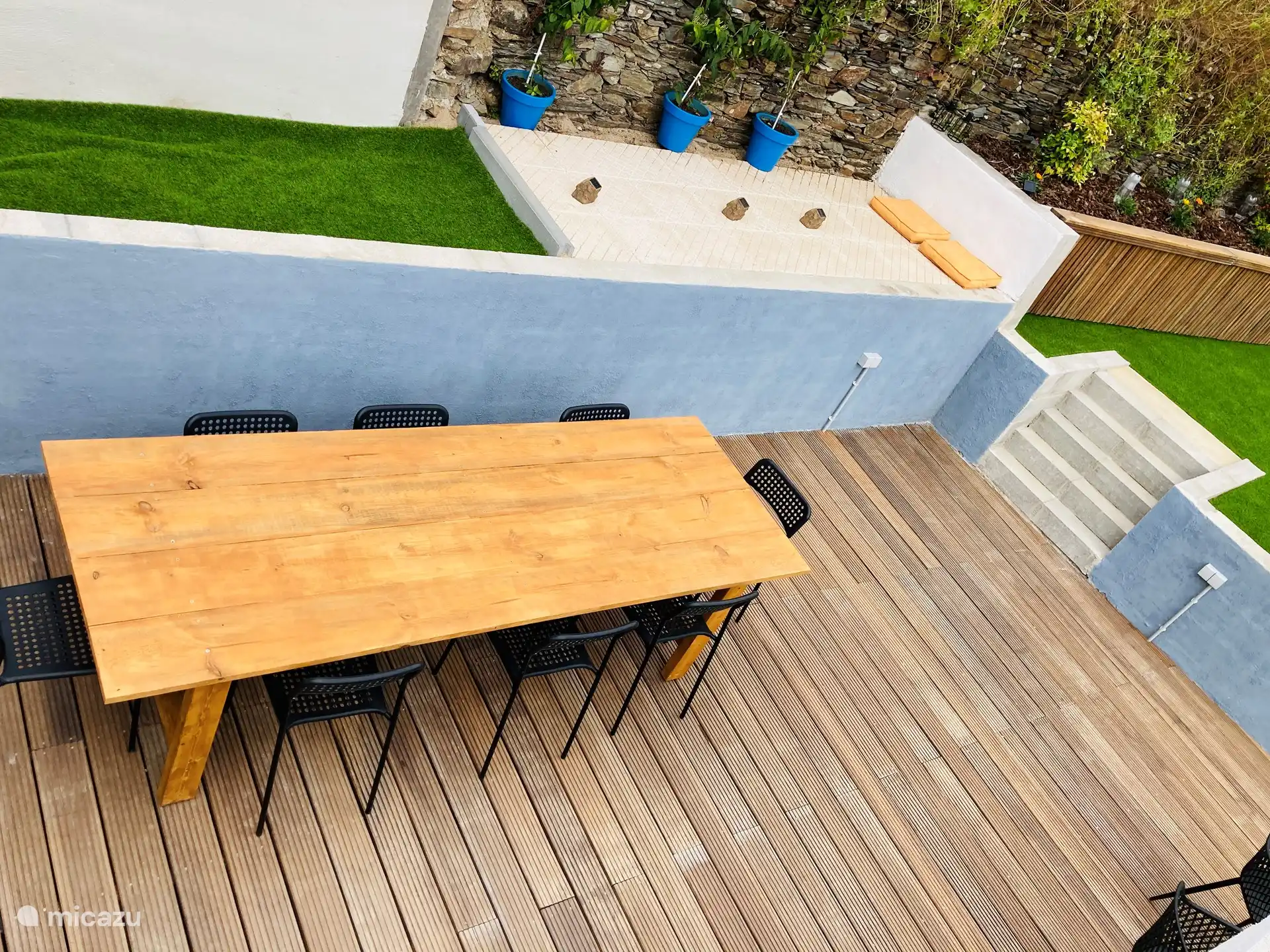 Mesa de comedor grande al aire libre
