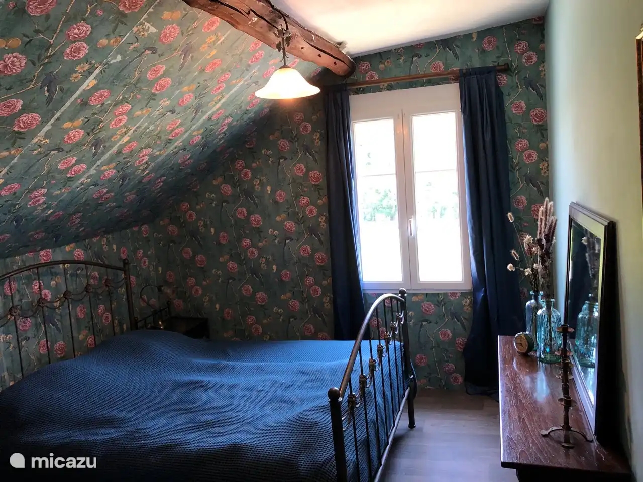 Une chambre à l'étage