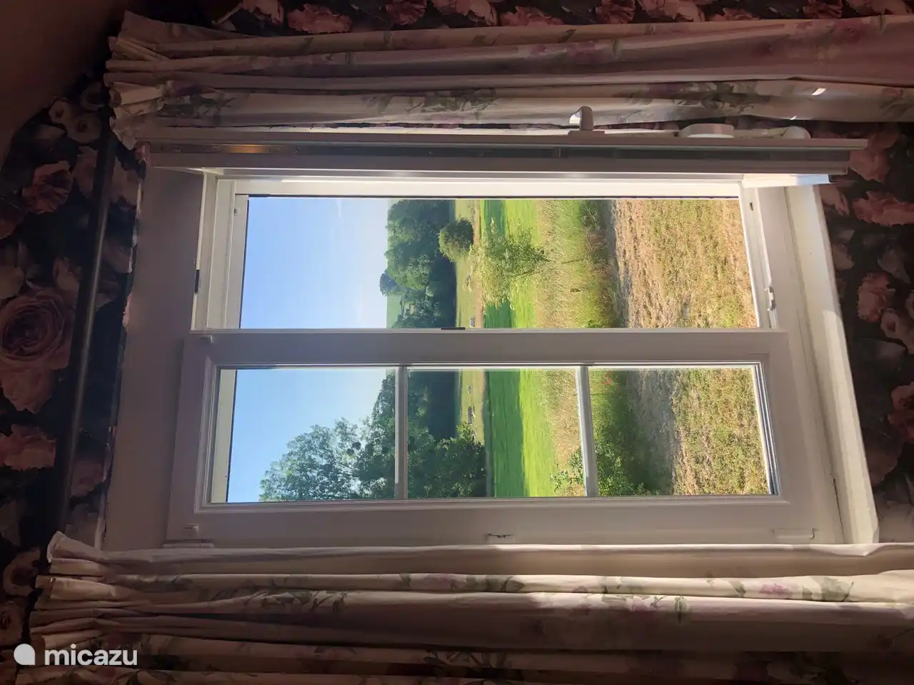 Une belle vue sur les magnifiques environs depuis chaque pièce de la maison