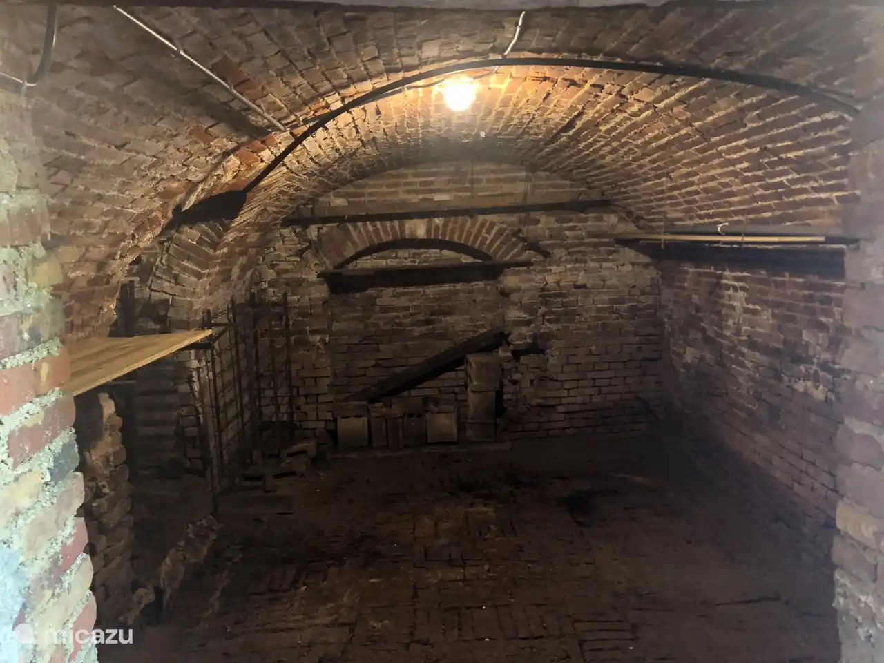 Le cellier sous la cuisine.