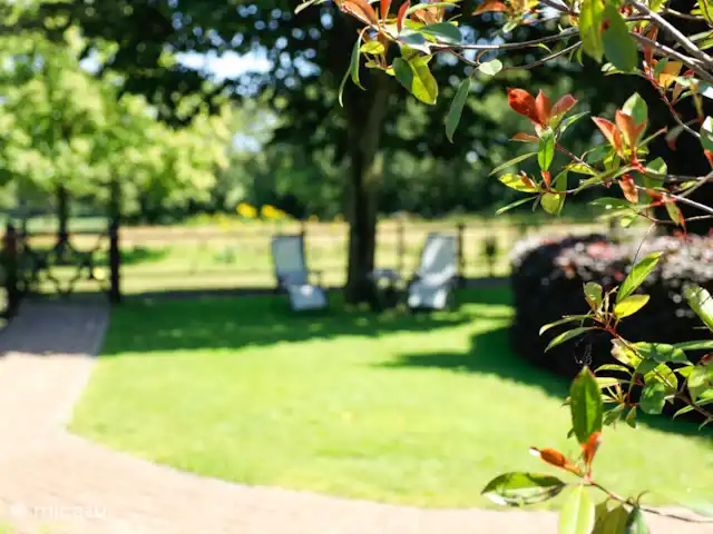 Le Ronfleur | Pays-Bas, Brabant-Septentrional,  Wilbertoord - maison de vacances Le beau jardin bien entretenu.