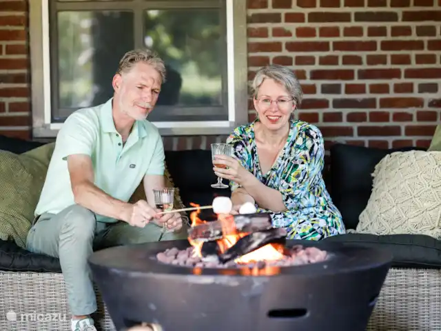 Le Ronfleur | Pays-Bas, Brabant-Septentrional,  Wilbertoord - maison de vacances Passez du temps l’un pour l’autre au coin du feu tout en dégustant une boisson et une collation.