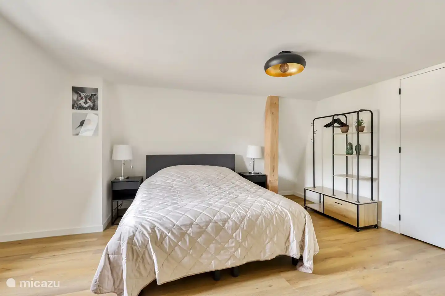 Haus Wenum: 4 – Wolf in Niederlande, Gelderland, Apeldoorn - Bed & Breakfast