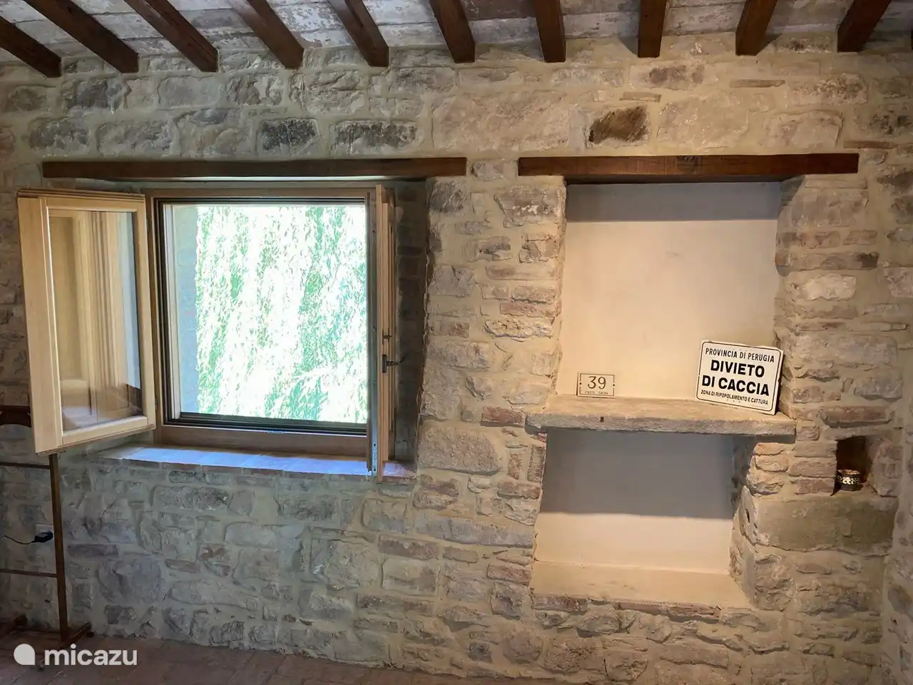 Beaucoup d'espace pour ranger vos affaires et une vue magnifique sur votre propre terrasse