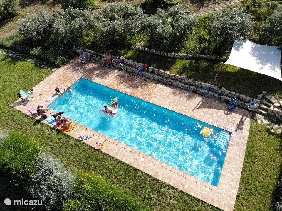 Notre piscine privée. Disponible uniquement pour le locataire