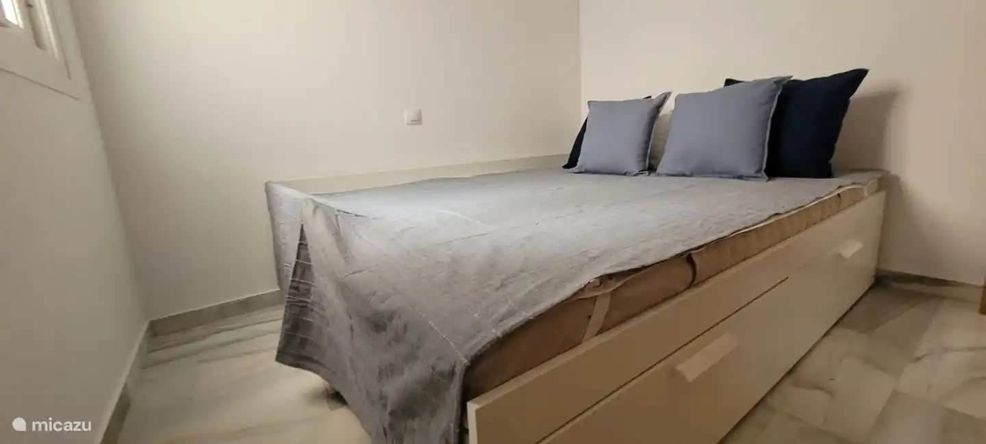 2do dormitorio con cama: 80x200/160x200