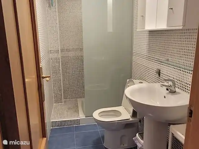 Apartamento Bahía Calpe en España, Costa Blanca, Calpe - apartamento Baño 2 con ducha a ras de suelo.