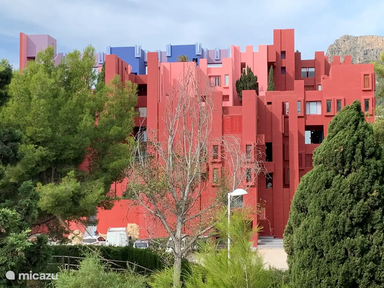 Famosa Muralla Roja Calpe (Ricardo Bofill)