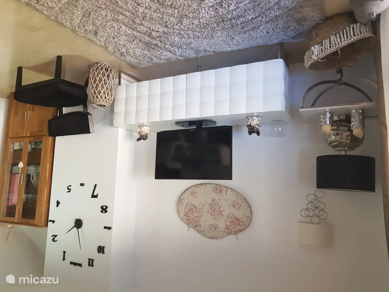 Flat screen with IPTV