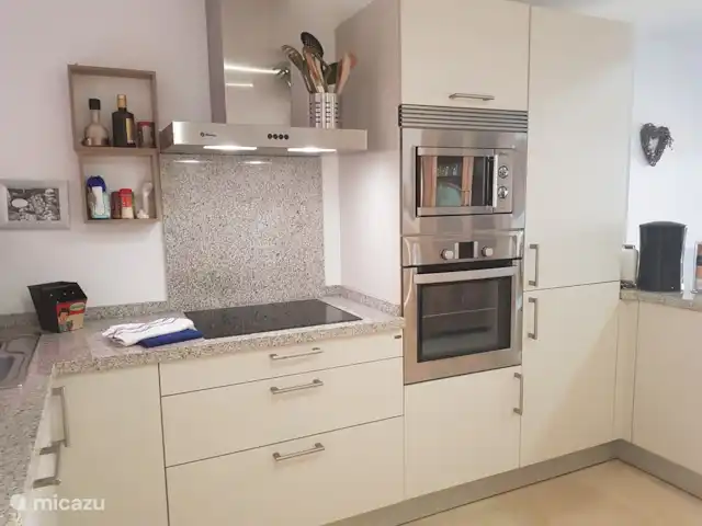 Location de Vacances Espagne, Costa Blanca, Benissa, appartement - La Marquandière Cuisine agréable et pratique pour cuisiner.