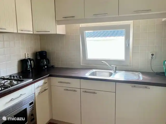 Location de Vacances Pays-Bas, Zélande, Breskens, chalet - Maison de plage blanche cuisine