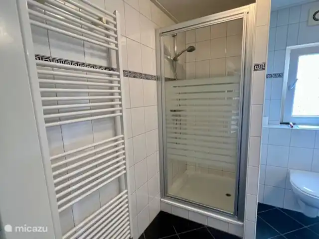 Location de Vacances Pays-Bas, Zélande, Breskens, chalet - Maison de plage blanche Salle de bains