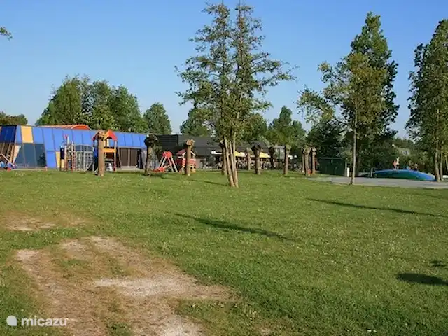 Location de Vacances Pays-Bas, Zélande, Breskens, chalet - Maison de plage blanche Cour de récréation
