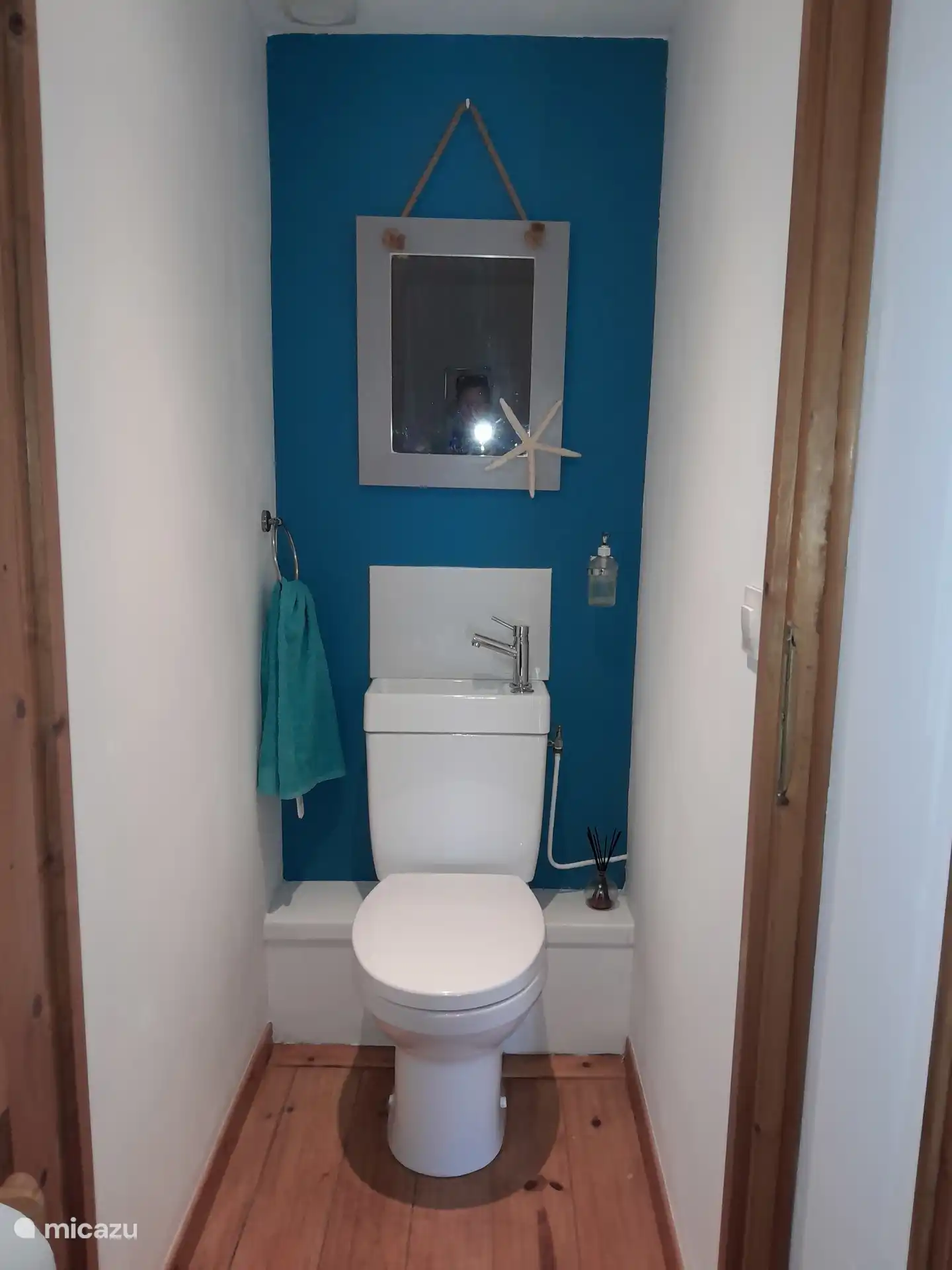 Toilette im 1. Stock