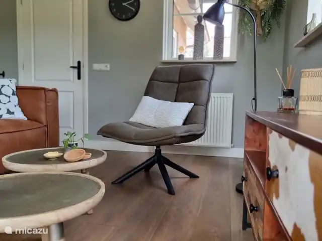 Casa Moos | Pays-Bas, Overijssel, Geesteren - maison de vacances Joli coin salon avec canapé 3 places et fauteuil