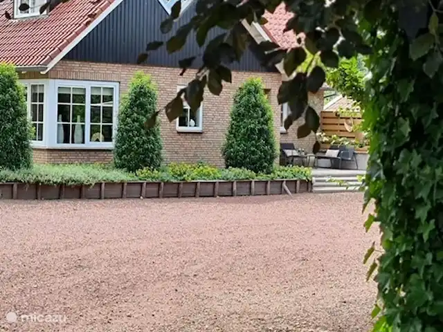Casa Moos | Pays-Bas, Overijssel, Geesteren - maison de vacances Maison d'arrivée avec un grand parking, une allée commune, une entrée privée et une intimité totale.