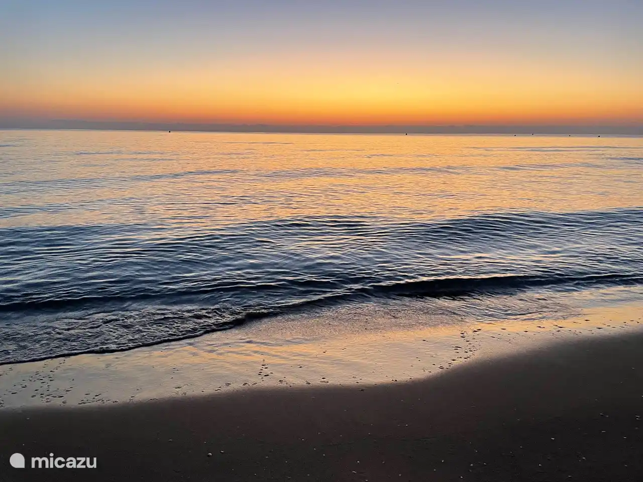 Oliva Nova-strand bij zonsopgang
