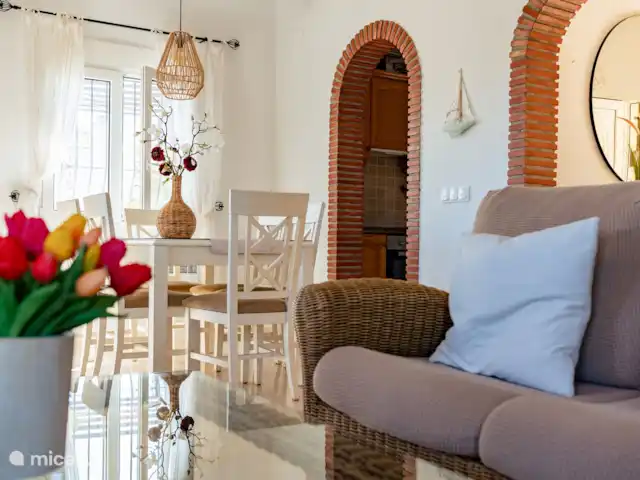 Location de Vacances Espagne, Costa Blanca, Pedreguer, villa - Casa Vista al Mar Salon avec coin repas pour 6 personnes.