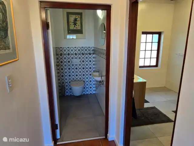 Location de Vacances Afrique du Sud, Le Cap (Cap occidental), Somerset West, gîte / cottage - Chaumière Somerset Ouest Entrée des toilettes et de la salle de bain
