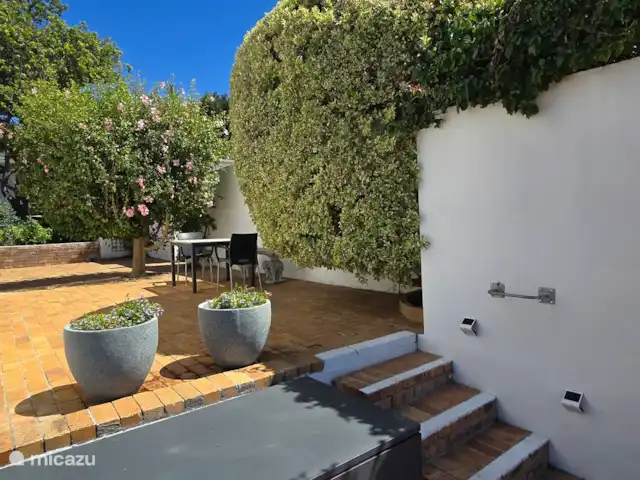 Location de Vacances Afrique du Sud, Le Cap (Cap occidental), Somerset West, gîte / cottage - Chaumière Somerset Ouest Différents coins salon dans la maison