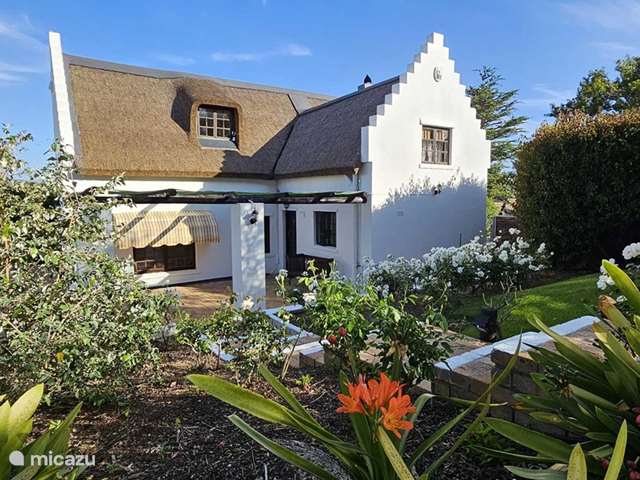Ferienwohnung Südafrika, Kapstadt, Nature's Valley - gîte / hütte Reetdachhaus Somerset West
