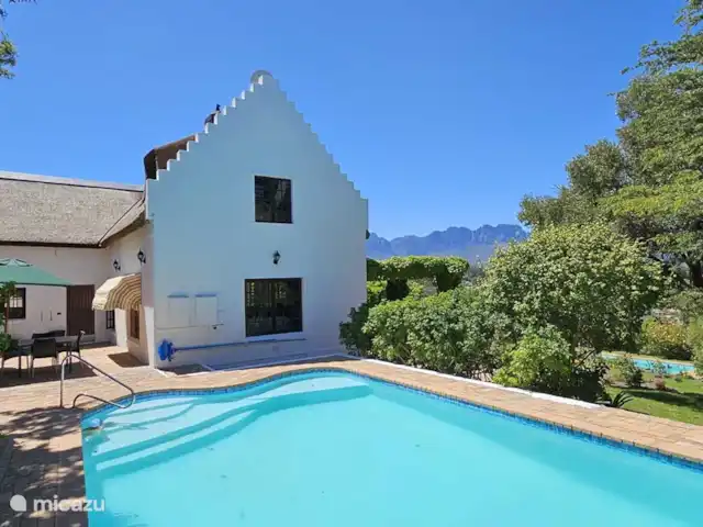 Location de Vacances Afrique du Sud, Le Cap (Cap occidental), Somerset West, gîte / cottage - Chaumière Somerset Ouest Chaumière avec piscine privée