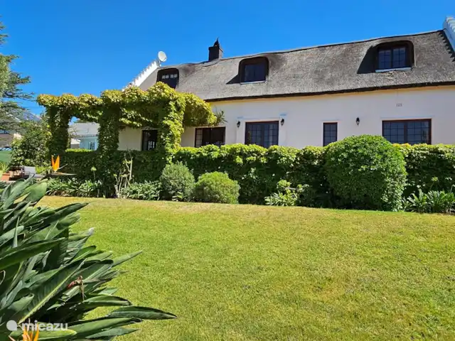 Location de Vacances Afrique du Sud, Le Cap (Cap occidental), Somerset West, gîte / cottage - Chaumière Somerset Ouest Chaumière avec terrasse