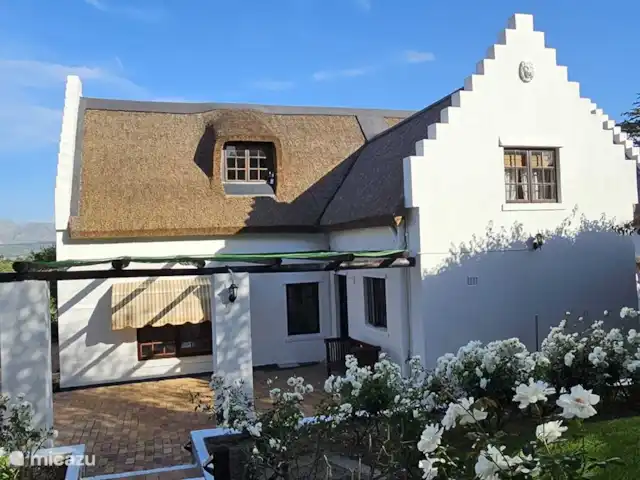Location de Vacances Afrique du Sud, Le Cap (Cap occidental), Somerset West, gîte / cottage - Chaumière Somerset Ouest Entrée principale d'une chaumière indépendante