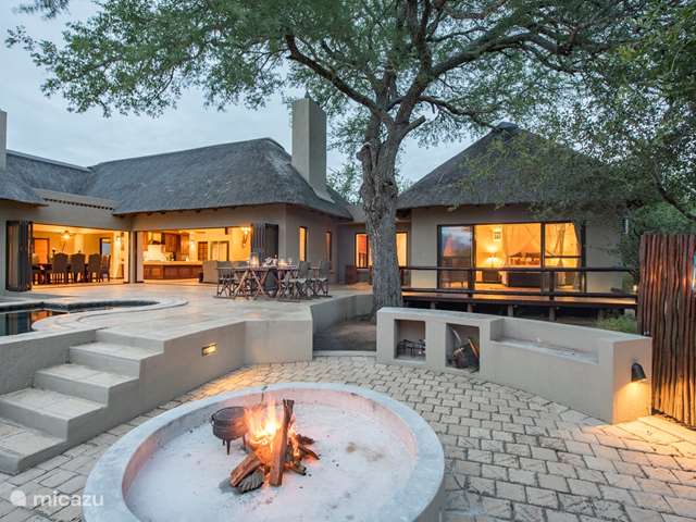Holiday home in South Africa, Limpopo, Hoedspruit - holiday house Luxury bush villa near Kruger