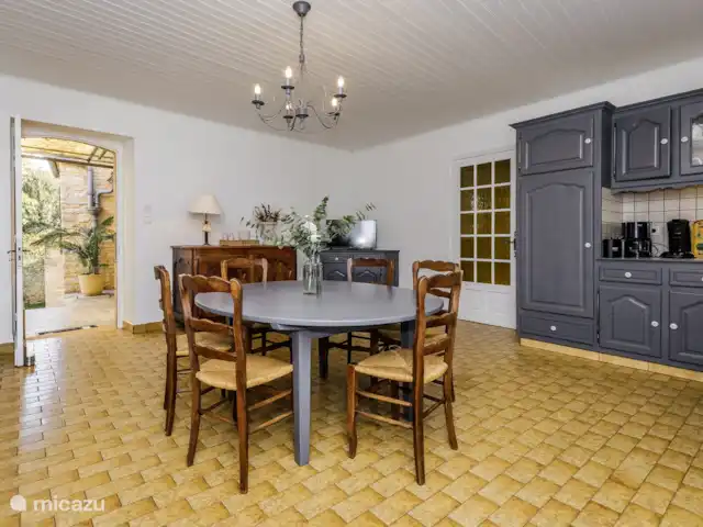 Rigalbenque en Francia, Lot,  Salviac - casa vacacional Comedor
