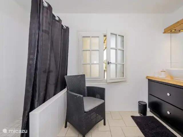 Rigalbenque en Francia, Lot,  Salviac - casa vacacional Baño