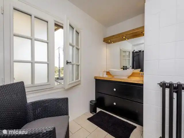 Rigalbenque en Francia, Lot,  Salviac - casa vacacional Baño