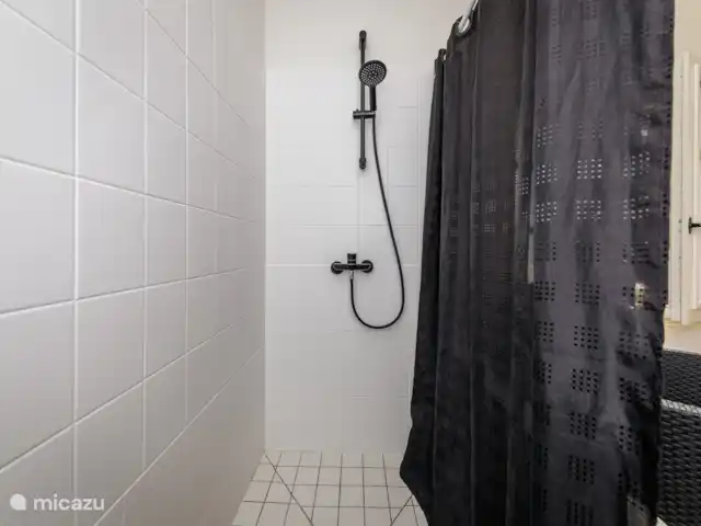 Rigalbenque en Francia, Lot,  Salviac - casa vacacional Baño