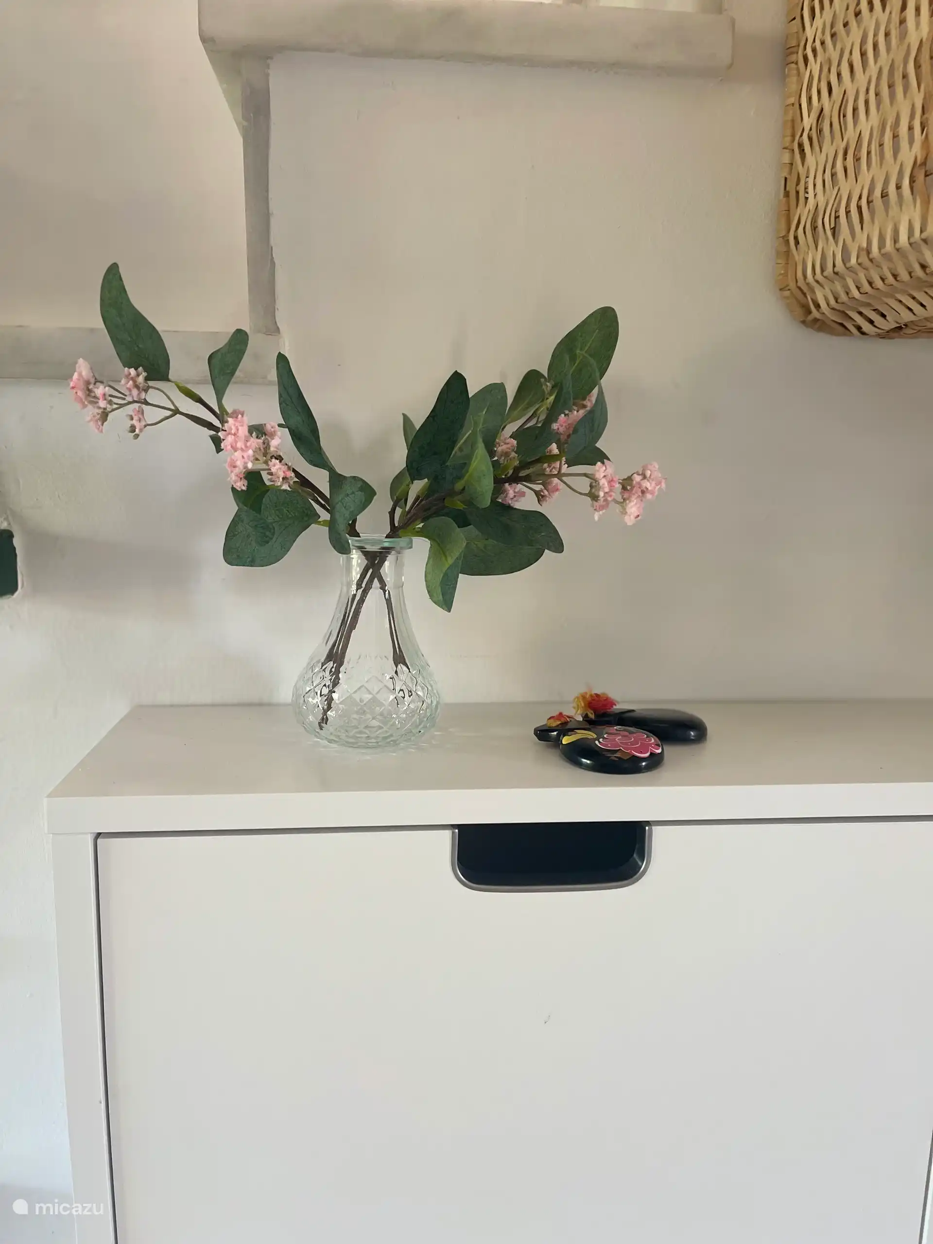 space for your keys etc