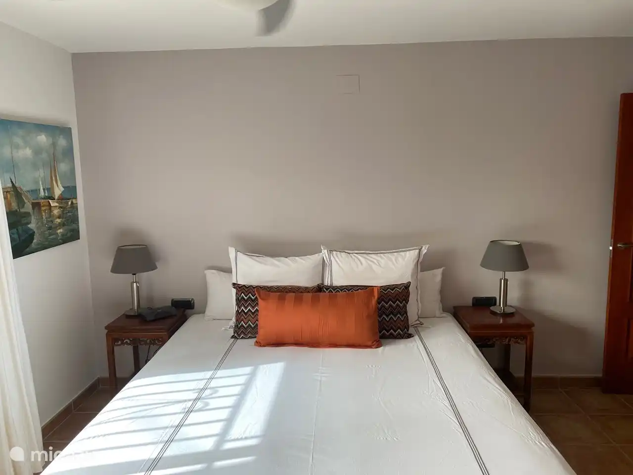 Chambre 2 (gris/orange)